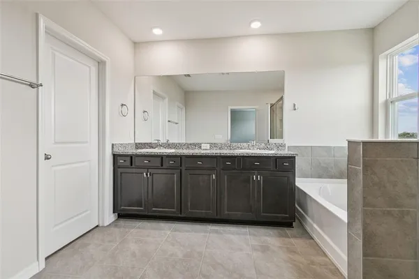 $3,150 | 3827 Sunny Spring Street, Plant City, FL 33565