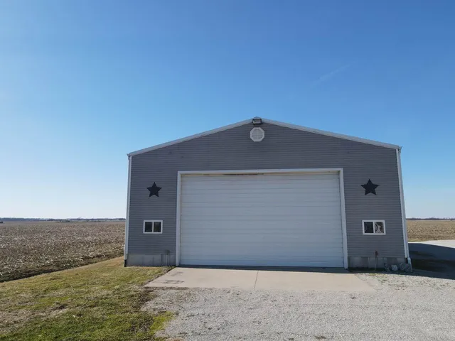 $2,000,000 | 5317 North 1600th Street, Newton, IL 62448