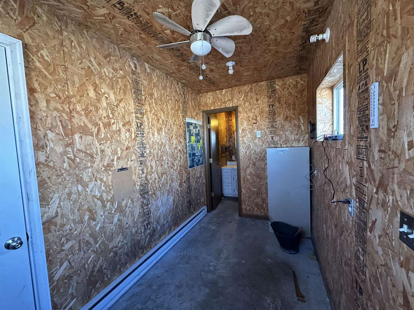 5317 North 1600th Street Newton, IL 62448 - Photo 38 of 63 a view of entryway with a tree