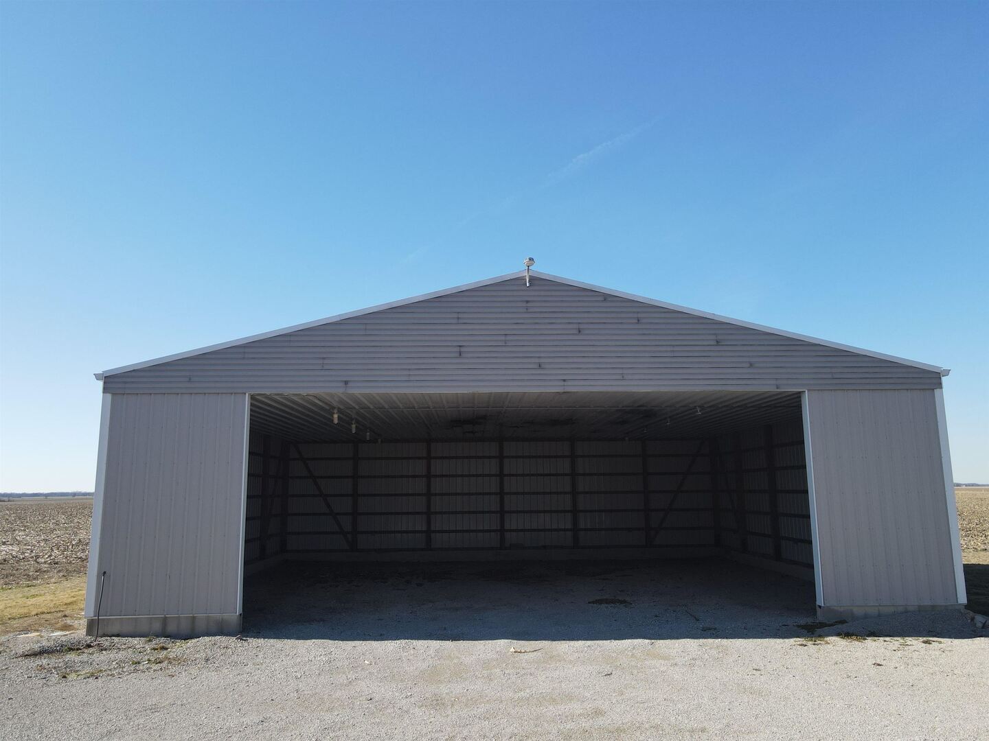 5317 North 1600th Street Newton, IL 62448 - Photo 40 of 63 a view of a garage