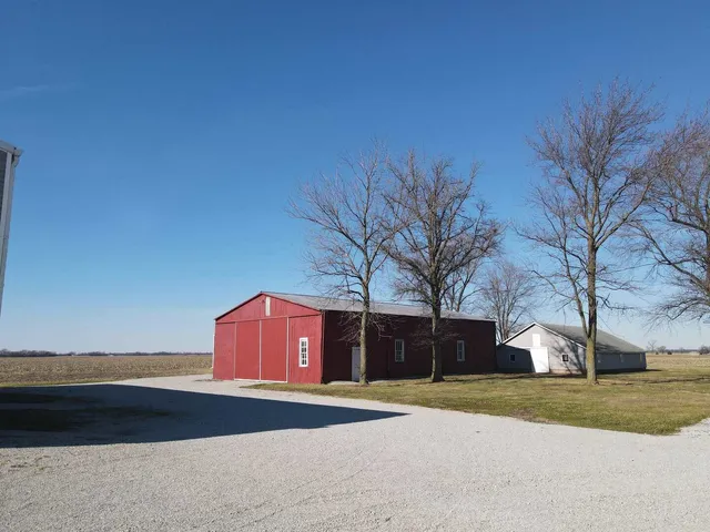 $2,000,000 | 5317 North 1600th Street, Newton, IL 62448