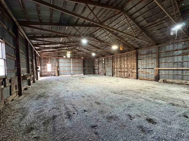 $2,000,000 | 5317 North 1600th Street, Newton, IL 62448