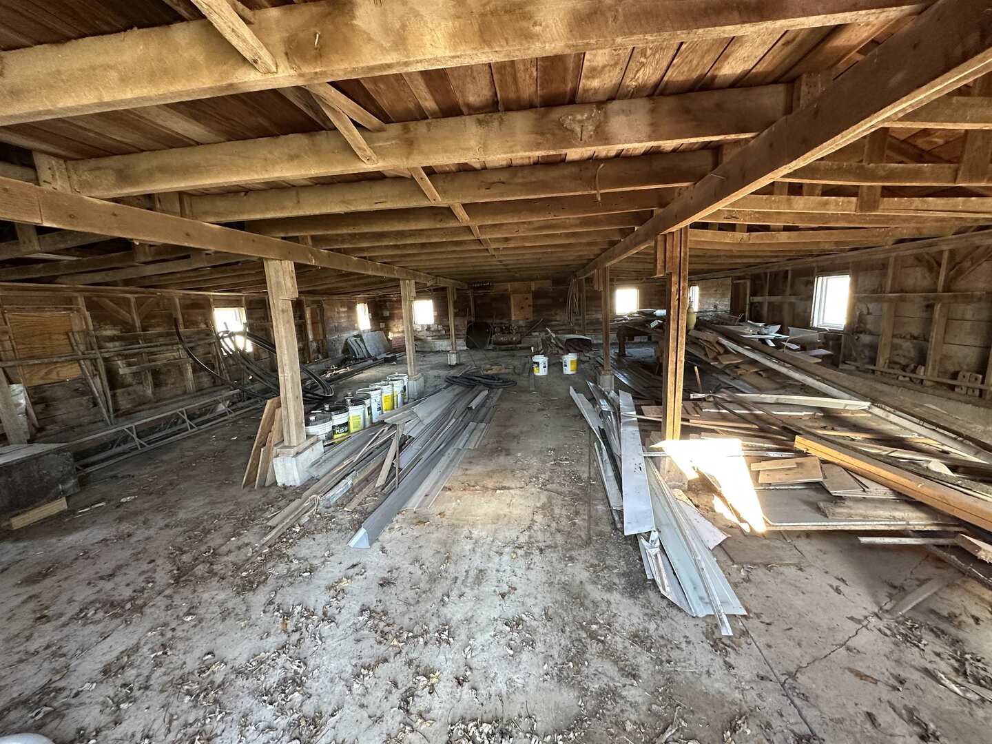 5317 North 1600th Street Newton, IL 62448 - Photo 46 of 63 a view of a room with wooden roof