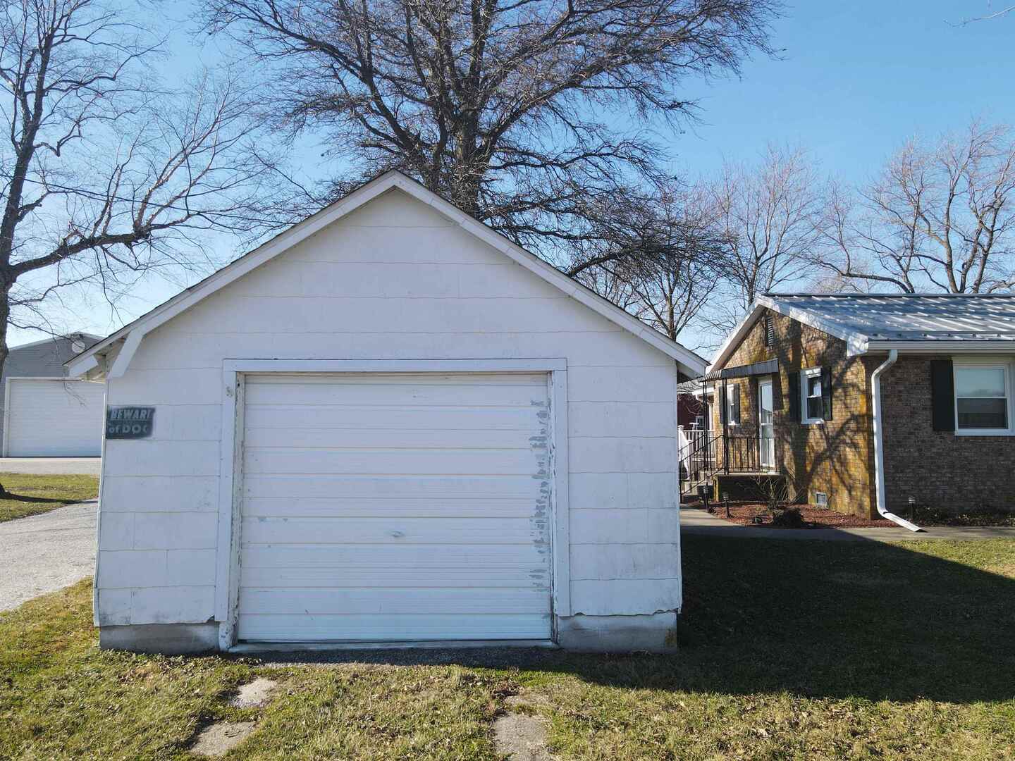 5317 North 1600th Street Newton, IL 62448 - Photo 47 of 63 a view of a house with a yard