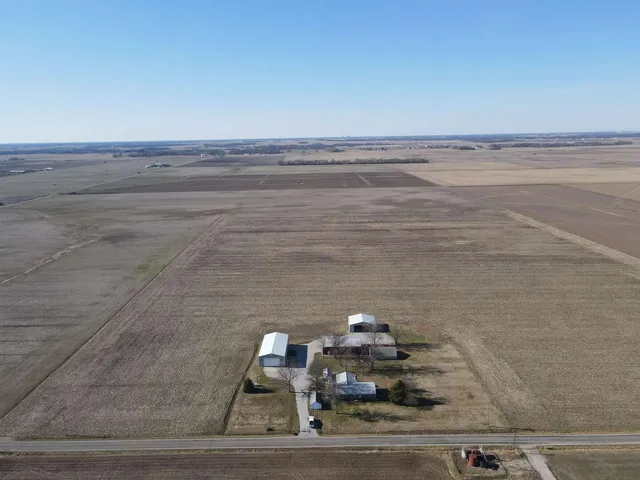 $2,000,000 | 5317 North 1600th Street, Newton, IL 62448