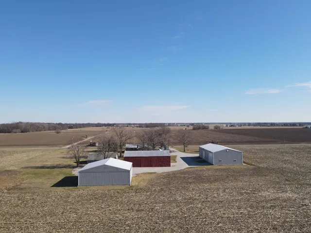 $2,000,000 | 5317 North 1600th Street, Newton, IL 62448