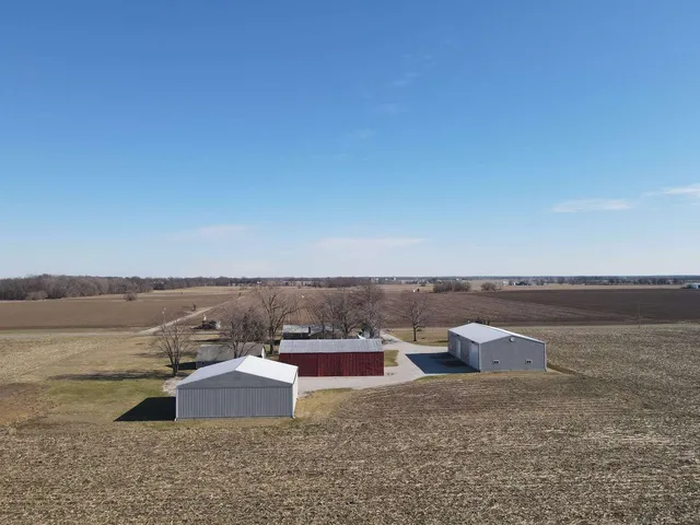 $2,000,000 | 5317 North 1600th Street, Newton, IL 62448