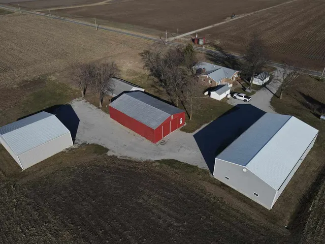 $2,000,000 | 5317 North 1600th Street, Newton, IL 62448