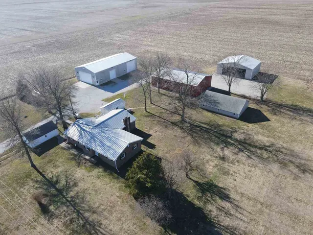 $2,000,000 | 5317 North 1600th Street, Newton, IL 62448