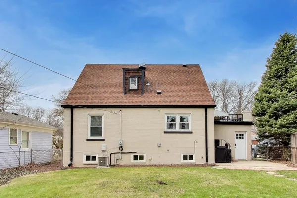 $505,000 | 321 South Gilbert Avenue, La Grange, IL 60525