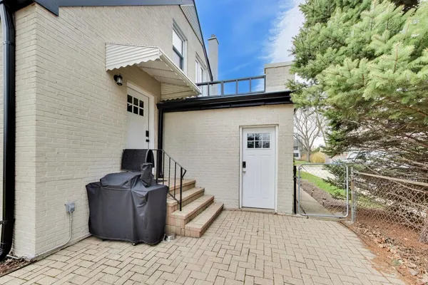 $505,000 | 321 South Gilbert Avenue, La Grange, IL 60525