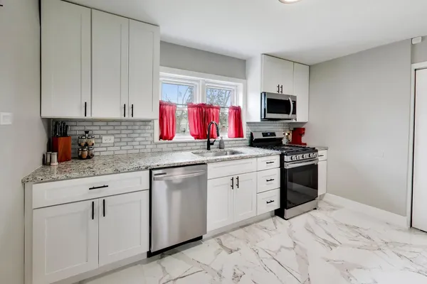 $505,000 | 321 South Gilbert Avenue, La Grange, IL 60525