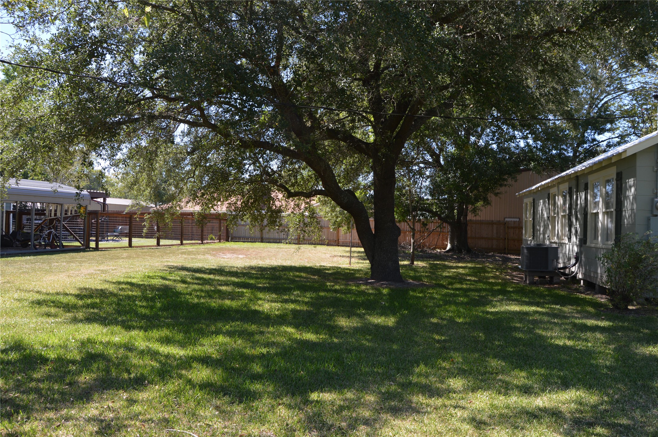 110 Cedar Street Highlands, TX 77562 - Photo 17 of 22