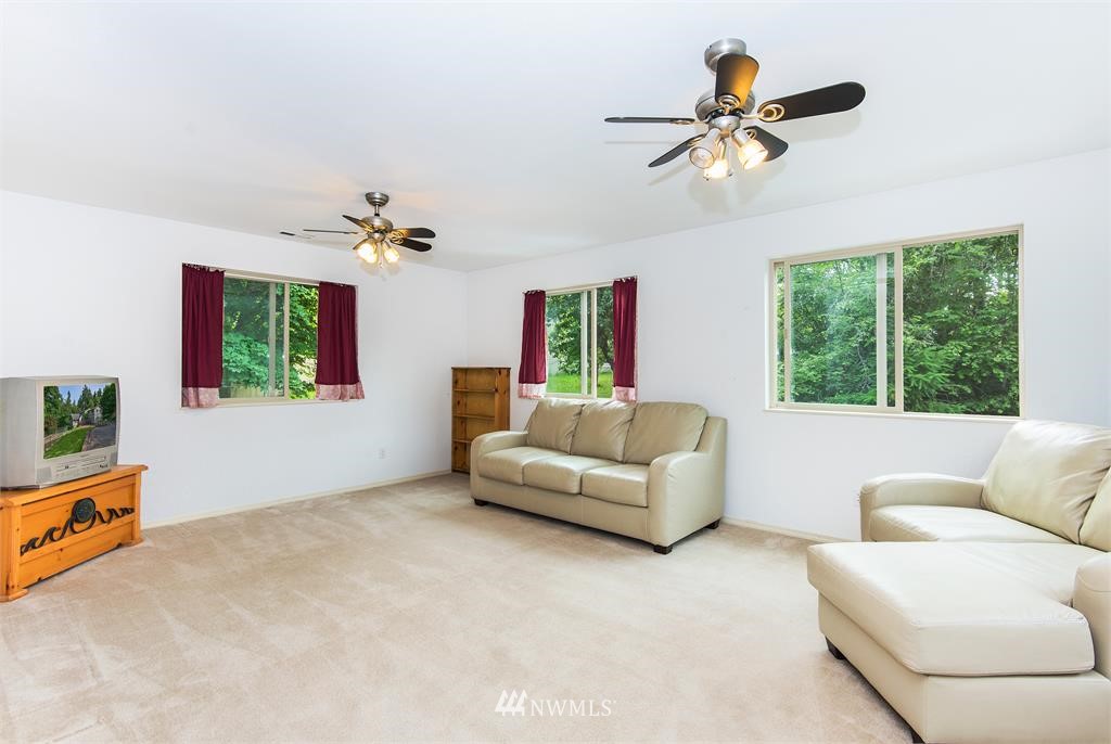 3130 Rocky Point Road Northwest Bremerton, WA 98312 - Photo 11 of 18 Gallery Image 11
