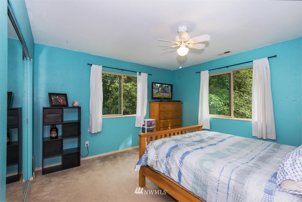 3130 Rocky Point Road Northwest Bremerton, WA 98312 - Photo 9 of 18 Gallery Image 9