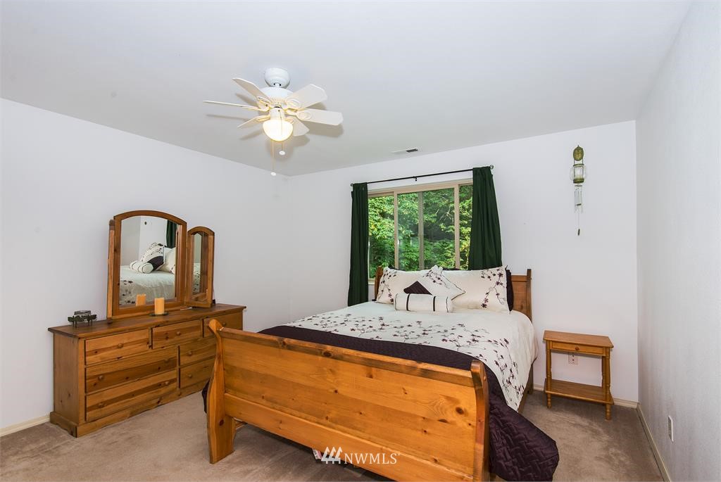 3130 Rocky Point Road Northwest Bremerton, WA 98312 - Photo 10 of 18 Gallery Image 10