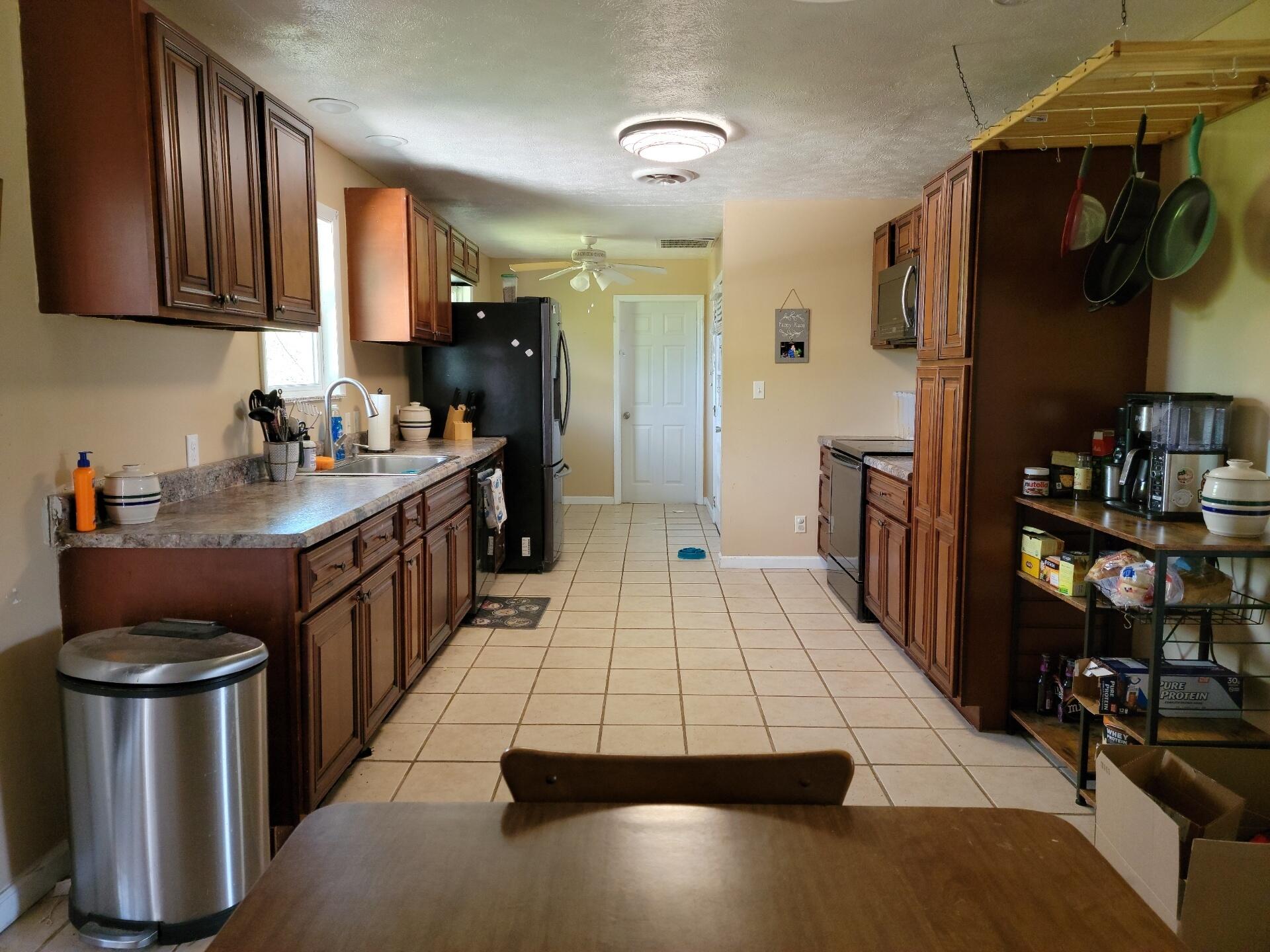 204 East Langdon Road Science Hill, KY 42553 - Photo 13 of 34 DEF2642E-4CE0-484A-954B-59BAA94DD746