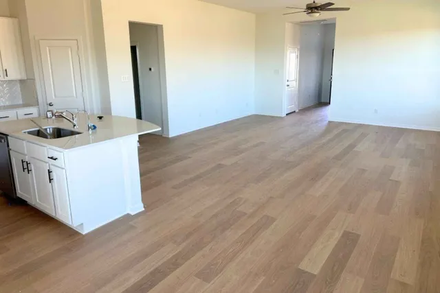 walk in closet with window