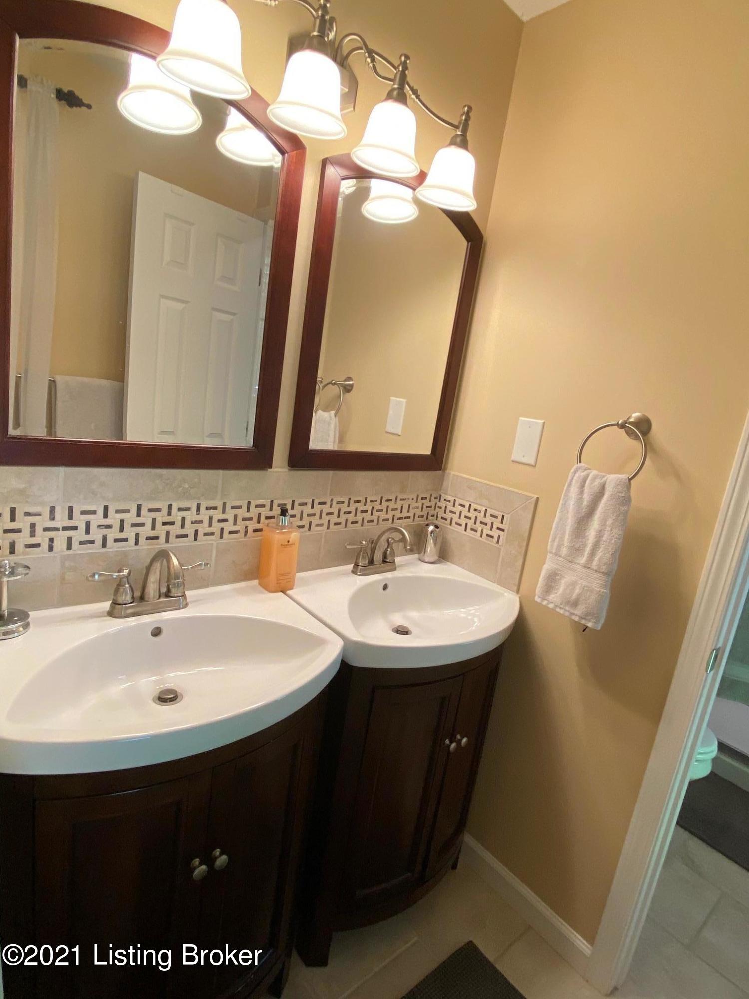 5703 Stone Bluff Road Louisville, KY 40291 - Photo 16 of 33 Master Bathroom