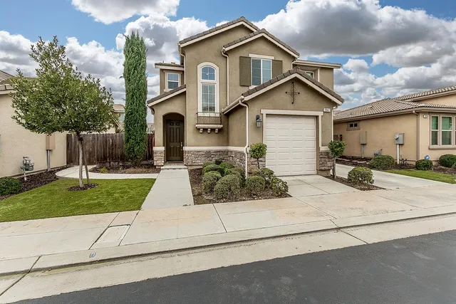 $520,000 | 2047 Makenna Drive, Fresno, CA 93730