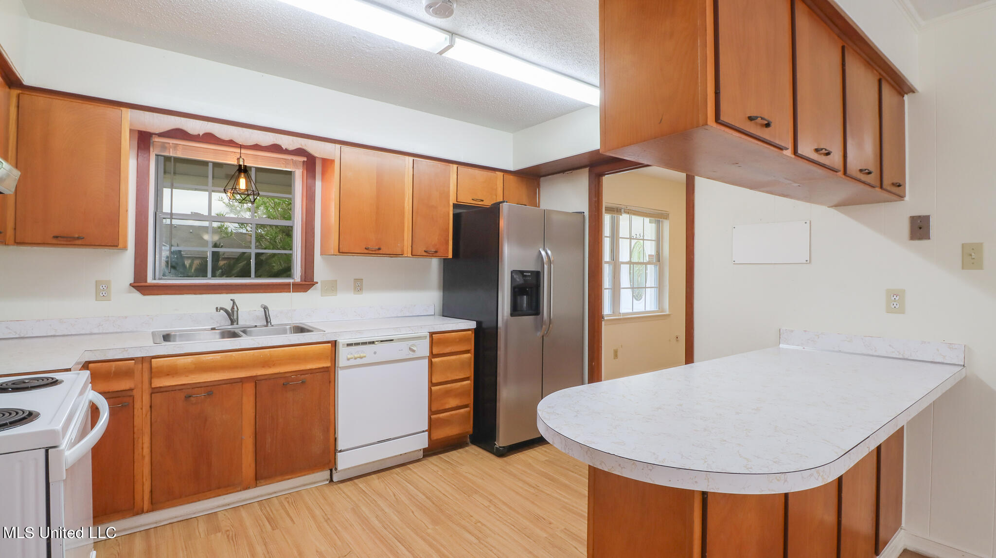 2259 Old Popp's Ferry Road Biloxi, MS 39532 - Photo 11 of 26 Popps Ferry-48018