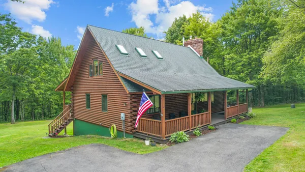 $359,900 | 45 Indian Summer Boulevard, Windsor, NY 13865