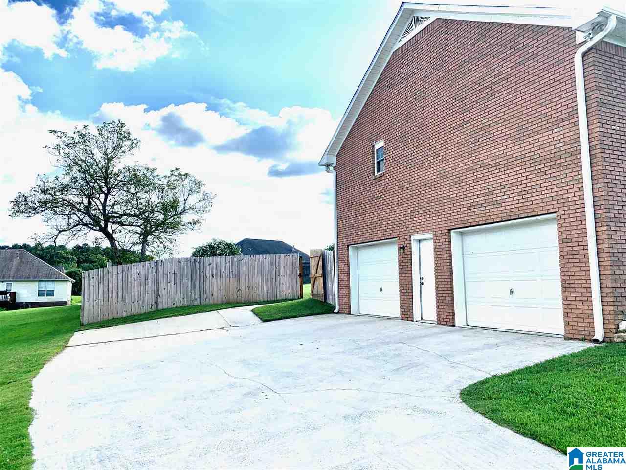 2151 Mahaffey Road Kimberly, AL 35091 - Photo 5 of 43
