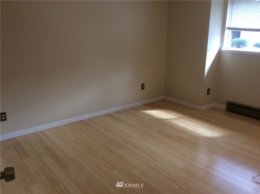 17519 149th Avenue Southeast Renton, WA 98058 - Photo 14 of 16 Gallery Image 14