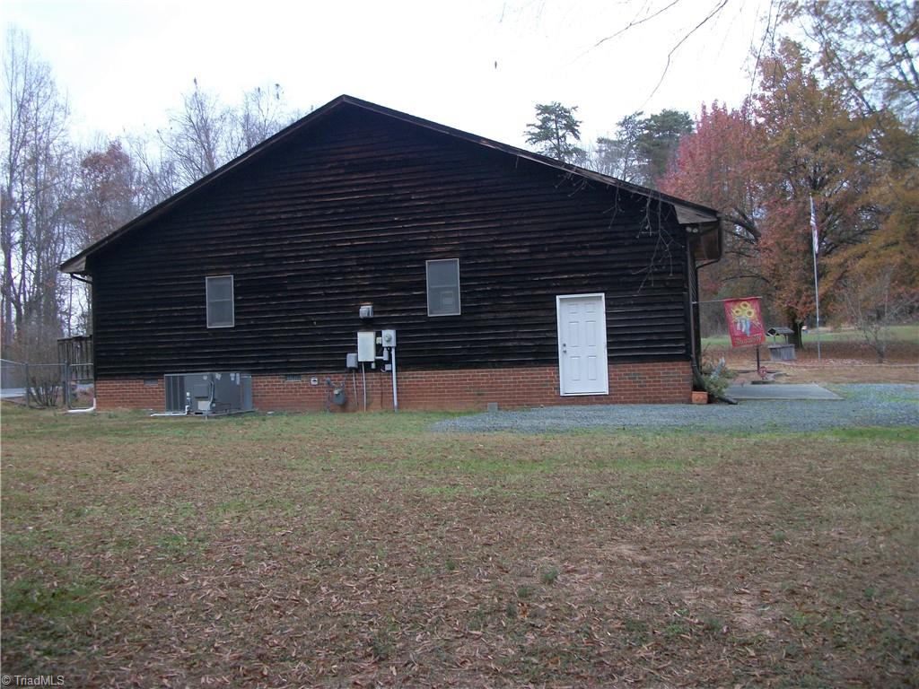 1656 Highway 87 Elon, NC 27244 - Photo 4 of 24