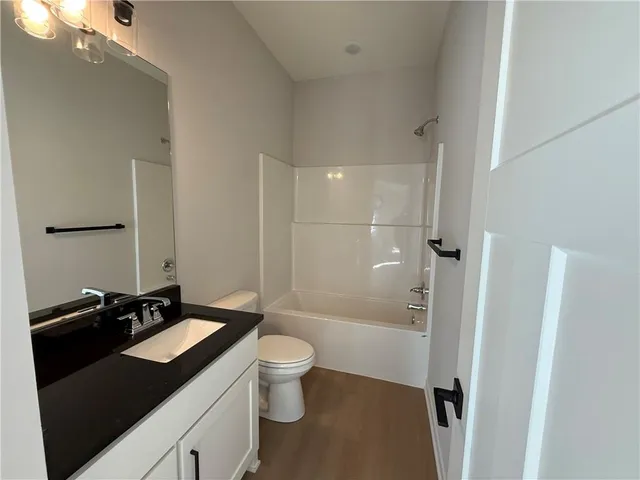 $394,000 | 1329 North Holland Drive, Independence, MO 64056