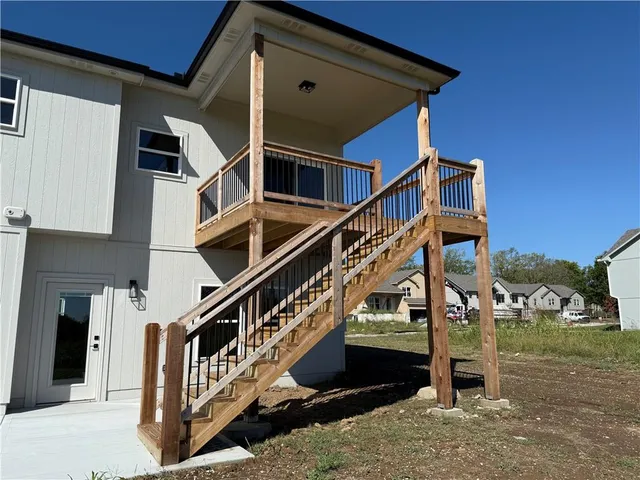 $394,000 | 1329 North Holland Drive, Independence, MO 64056