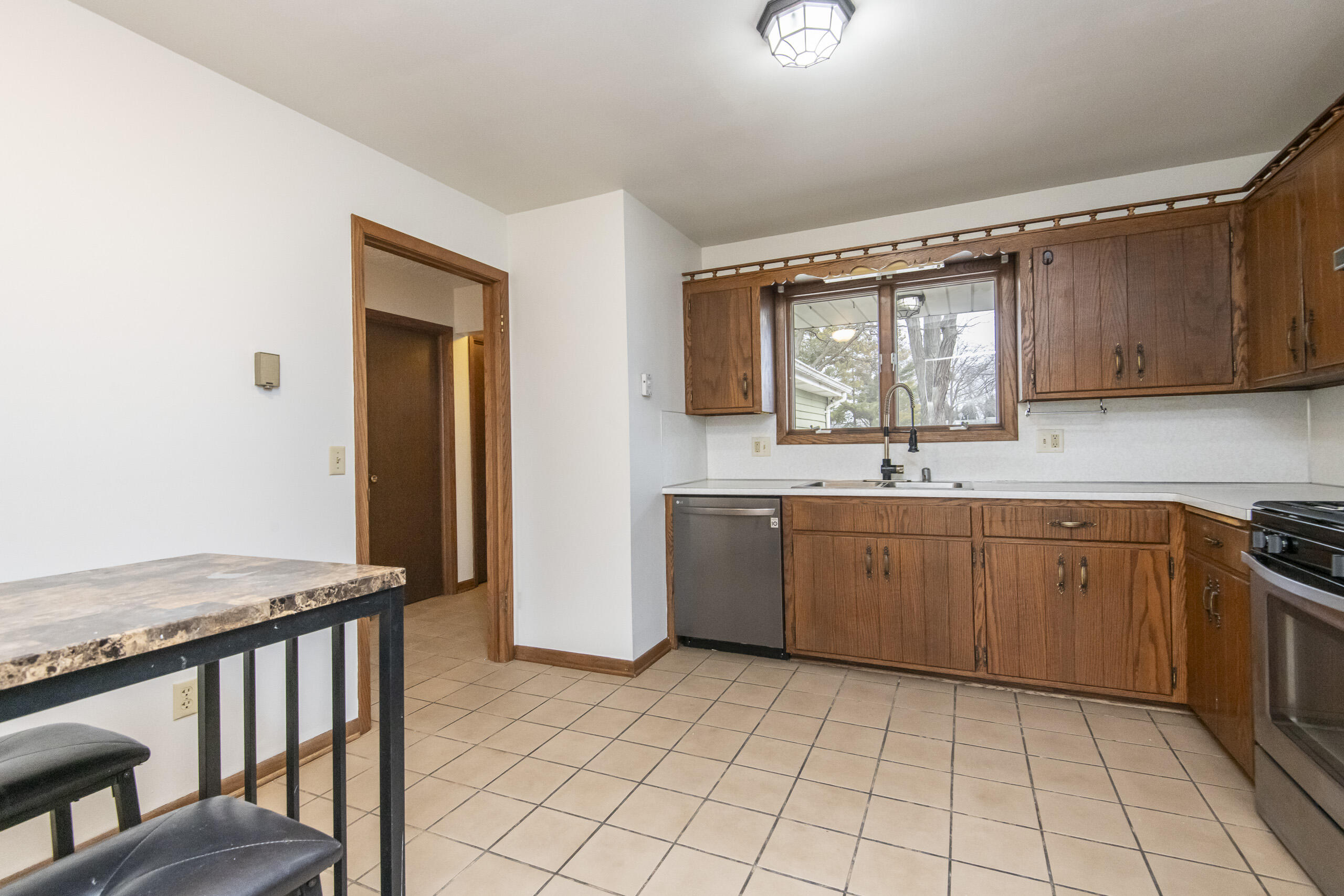 3 Linden Circle Jefferson, WI 53549 - Photo 10 of 28 3 Linden Cir-13
