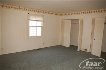 4373 South Linden Road Flint, MI 48507 - Photo 9 of 12 20124422-8.JPG