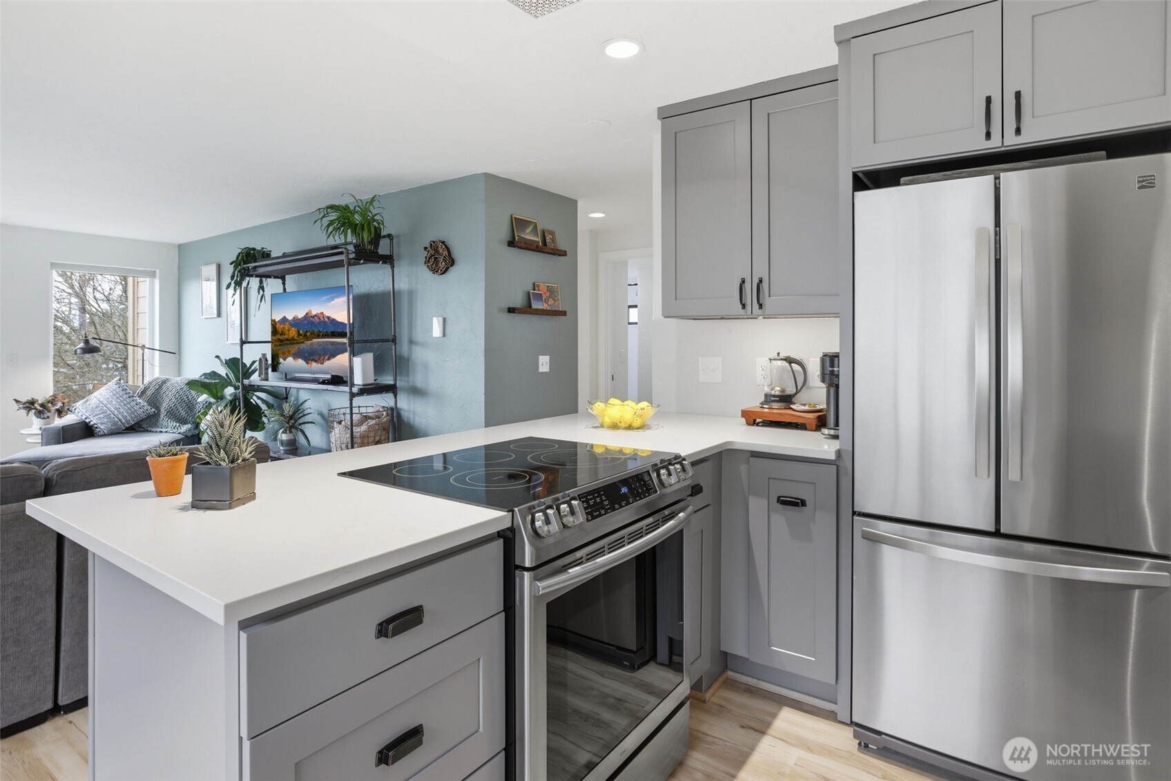 5642 California Avenue Southwest, Unit 3 Seattle, WA 98136 - Photo 12 of 28