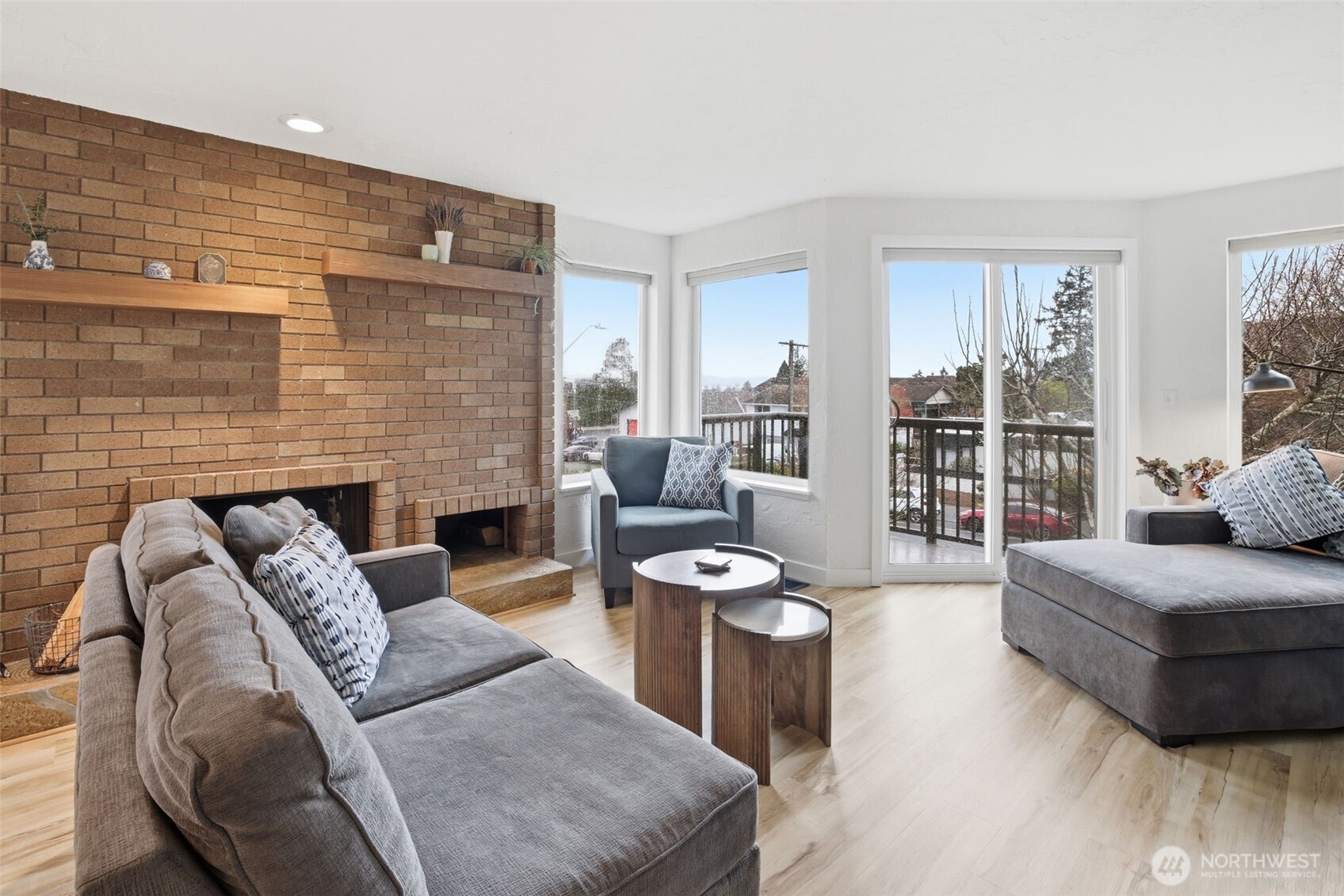 5642 California Avenue Southwest, Unit 3 Seattle, WA 98136 - Photo 4 of 28