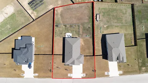 $2,200 | 191 Silverton Lane, Cedar Creek, TX 78612