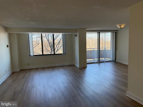 $2,000 | 5225 Pooks Hill Road, Unit 724N, Bethesda, MD 20814