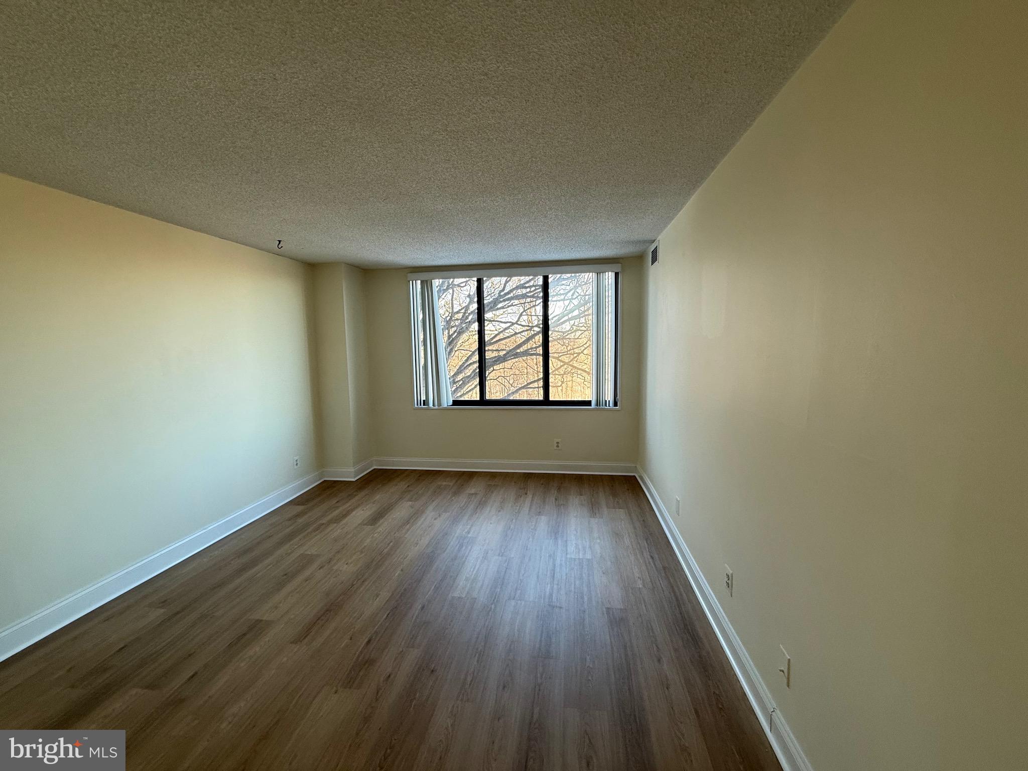 5225 Pooks Hill Road, Unit 724N Bethesda, MD 20814 - Photo 4 of 28