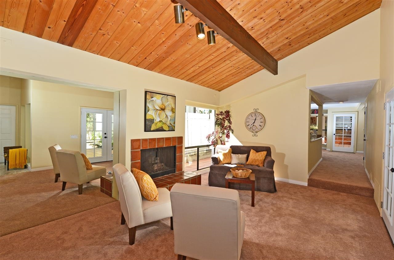 13932 Mango Drive Del Mar, CA 92014 - Photo 3 of 25