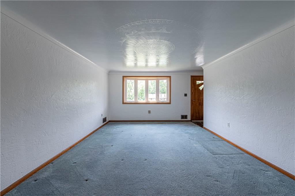 11725 McKee Road Irwin, PA 15642 - Photo 4 of 20 Gallery Image 4