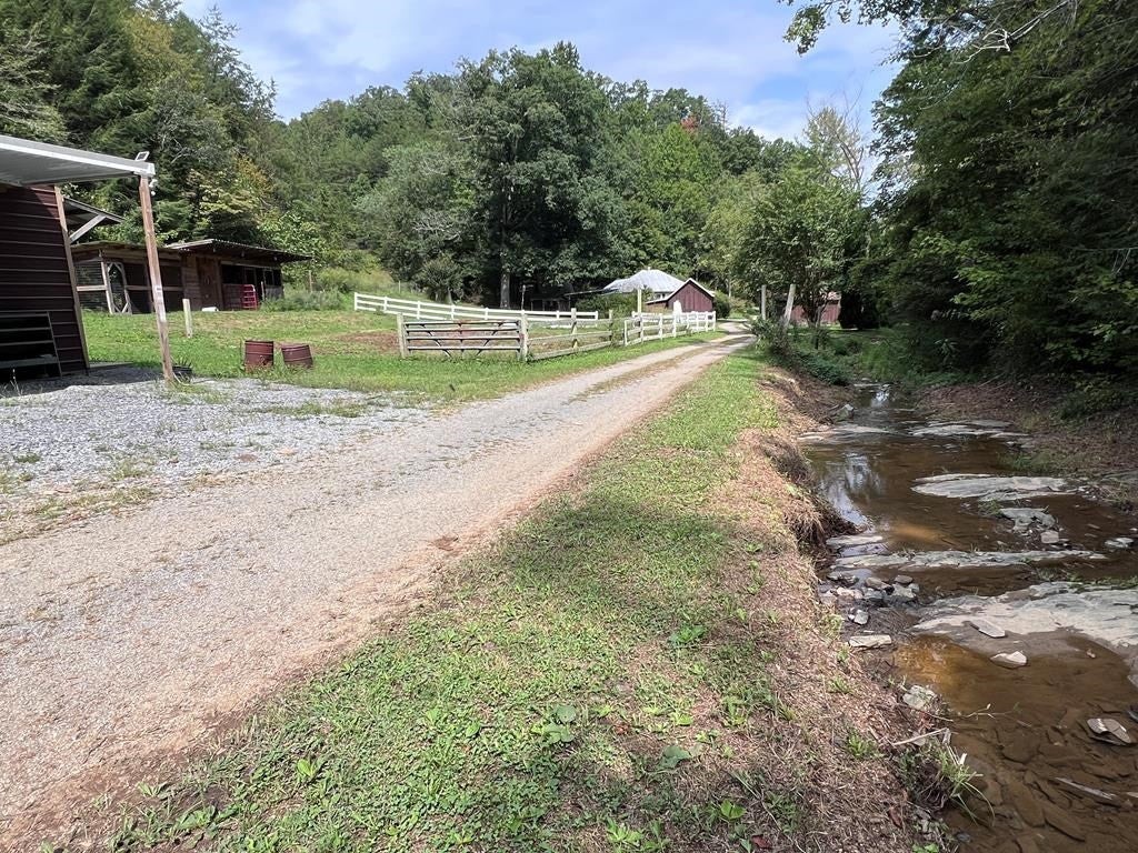 1570 South Helton Road Sevierville, TN 37862 - Photo 10 of 54 Gallery Image 10