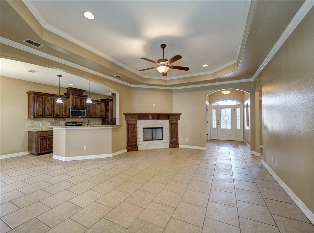 1125 Fallow Lane Corpus Christi, TX 78418 - Photo 13 of 32 Living Area