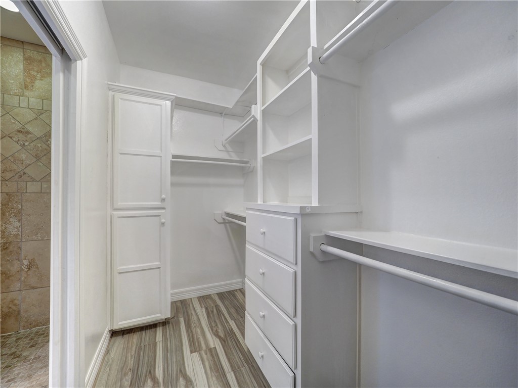 1125 Fallow Lane Corpus Christi, TX 78418 - Photo 19 of 32 Primary Closet