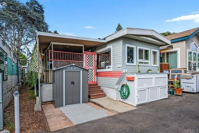 $229,000 | 523 North Vulcan Avenue, Unit 3, Encinitas, CA 92024