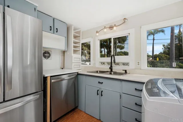 $229,000 | 523 North Vulcan Avenue, Unit 3, Encinitas, CA 92024