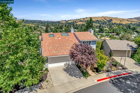 $2,300,000 | 1825 St Andrews Drive, Moraga, CA 94556