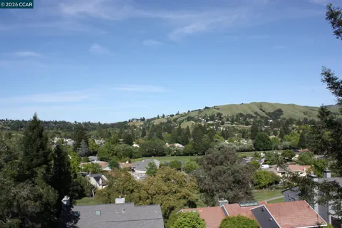 $2,300,000 | 1825 St Andrews Drive, Moraga, CA 94556
