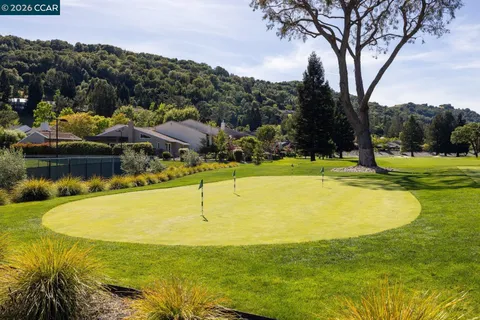 $2,300,000 | 1825 St Andrews Drive, Moraga, CA 94556