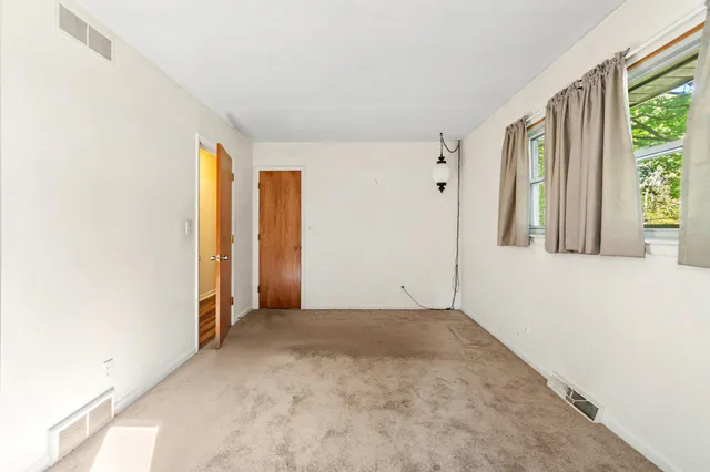 $258,000 | 1950 Catalina Avenue, Jackson, MI 49201