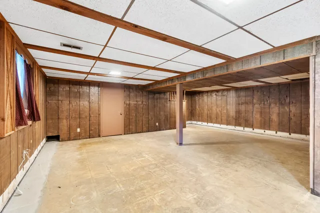 $258,000 | 1950 Catalina Avenue, Jackson, MI 49201